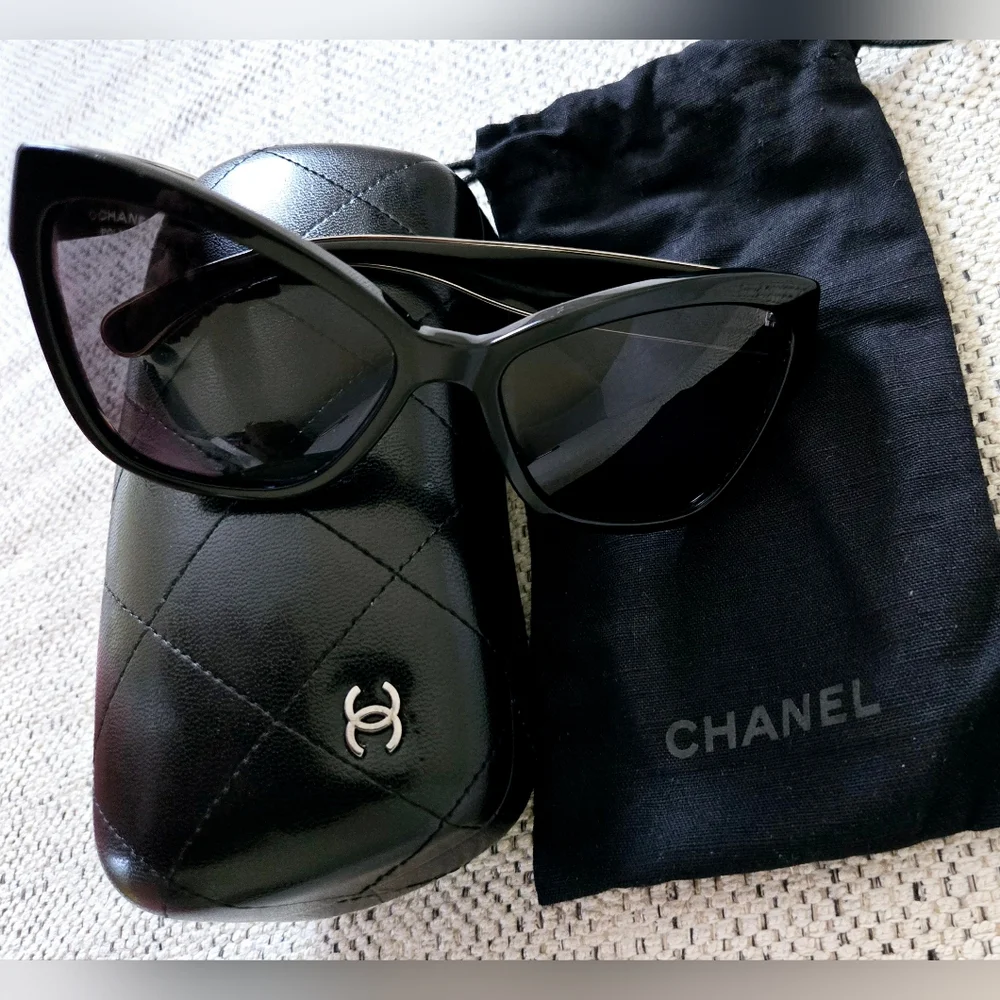 CHANEL CH5271 Women's Black and Chrome Cat Eye Sunglasses Size:OS Made In Italy - Picture 15 of 16